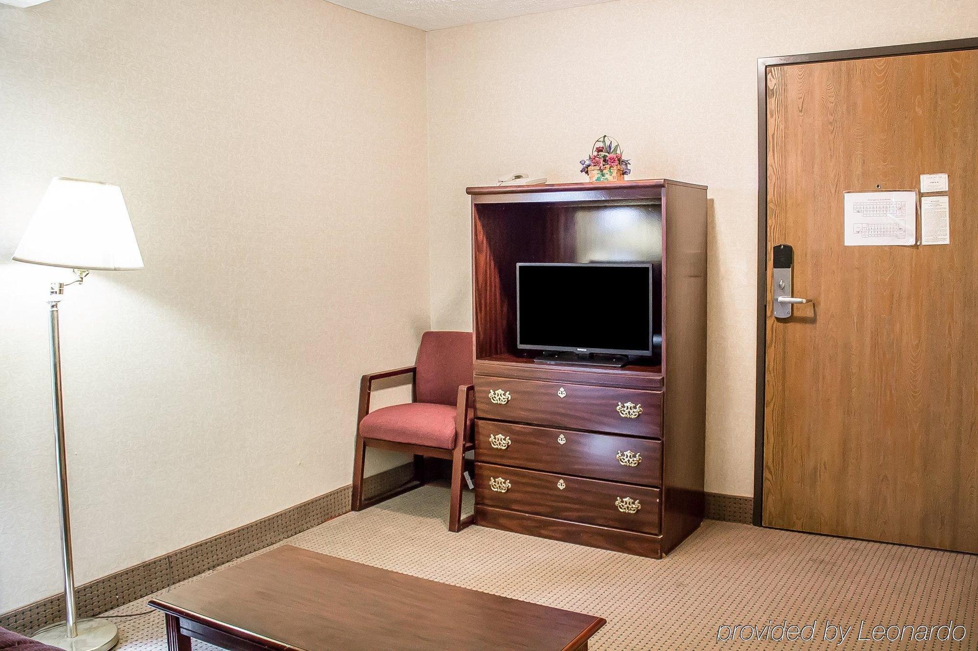 Econo Lodge Traverse City Exterior foto